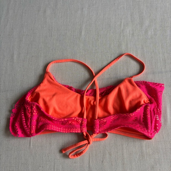 No Boundaries Pink Crochet Bikini Top Women’s M Juniors 7-9 Ruffle Swim - Picture 4 of 8